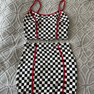 WOMANS FASHION NOVA CHECKERED 2 PIECE SET